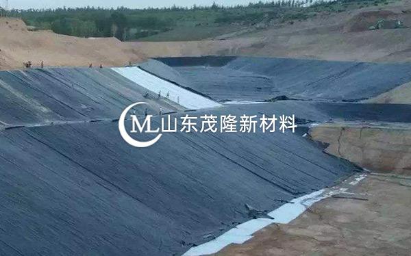 《青海市循化县垃圾填埋场》防水毯、土工膜施工