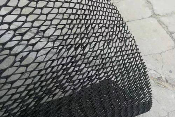 三维复合排水网在公路路基排水中的关键作用  第1张