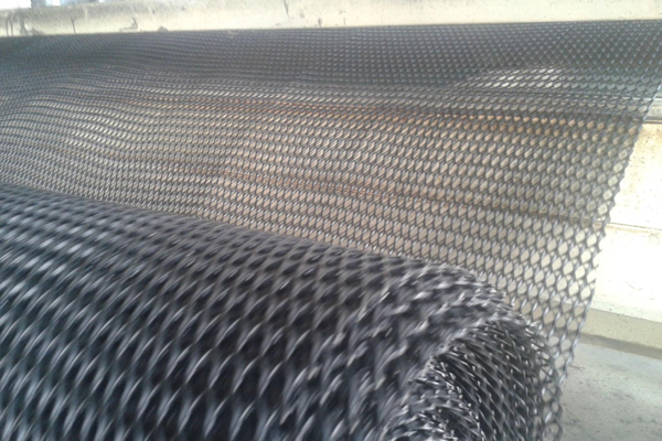 复合排水网怎么在挡土墙铺设 第1张