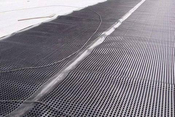 排水板在屋顶花园中的应用  第2张